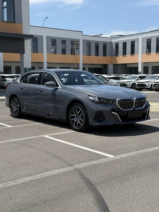 Bmw i5 35L 2024-Yil 11.500 yurgan +dop option 360kamera Harman Kardon