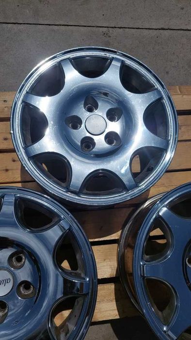 Jante Chrome 7.0x16 et 42 5x114,3