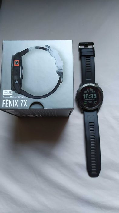 Продавам смарт часовник Garmin Fenix 7x solar 51 мм.