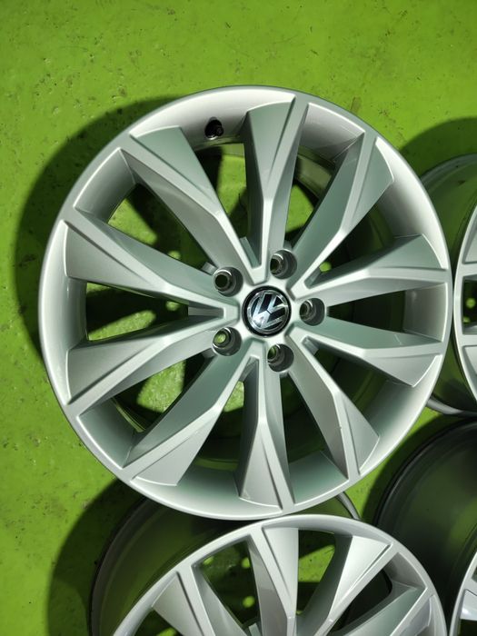 17 5x112 Vw T Rock Golf Touran Caddy Skoda Audi лети джанти 5х112