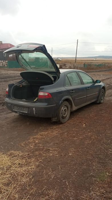 Продам машину Renault