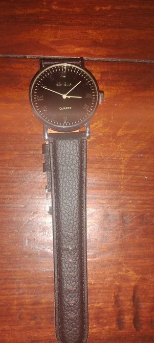 Часовник  Geneva кварц унисекс нов