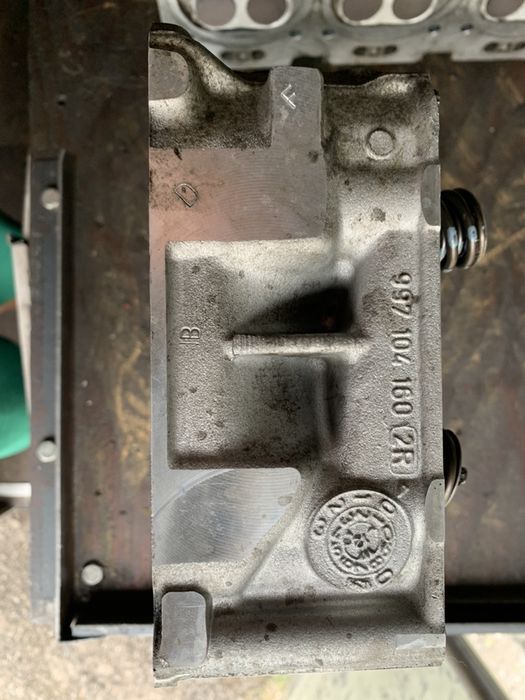 Porsche 911 997 3.6 Turbo Цилиндрова глава Cylinder head equipped
