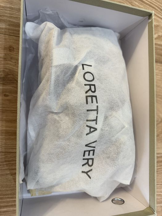 Босоножки Loretta Very