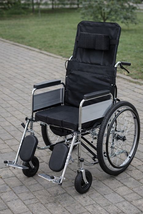 Инвалидная коляска многофункциональная, с горшком