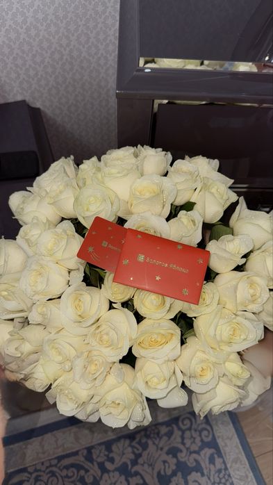 Цветы белые 51 шт продается срочно