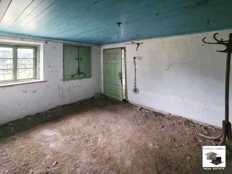 140023  Kъща с ремонтиран втори етаж, на 35 км от Велико Търново