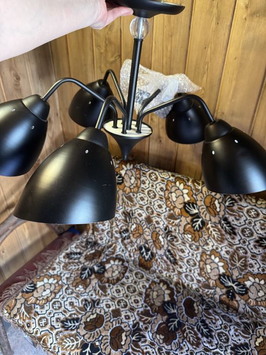 Продам люстру в хорошем состоянии