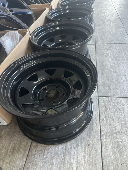 4 jante metal noi OFF ROAD - R15 5x114,3 8J ET-30 Hyundai Kia