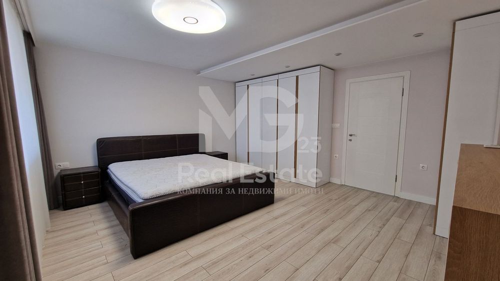 Продава се Тристаен апартамент в Пловдив, Остромила - 150 кв.м за 1667 €/кв.м - Снимка #7