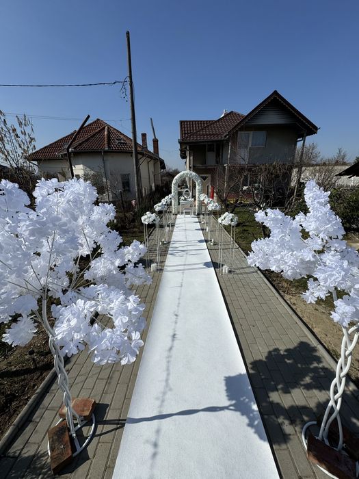Inchiriez decor nunta /botez