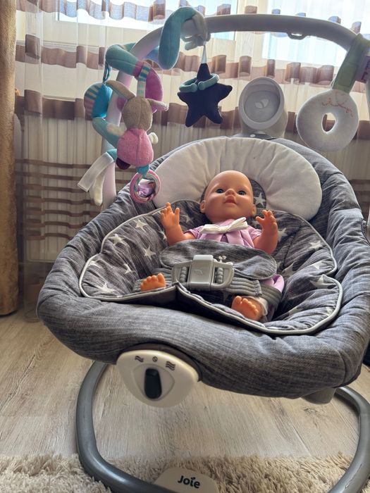 Leagan si balansoar rotativ pentru bebelusi Joie  2 in 1