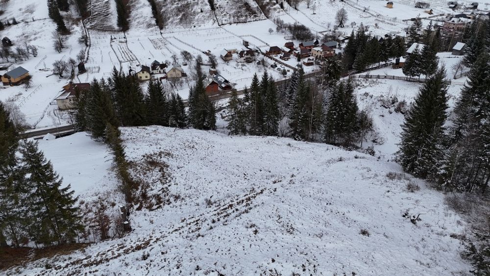 Teren de vanzare partial intravilan in Bucovina Pojorata Transrarau