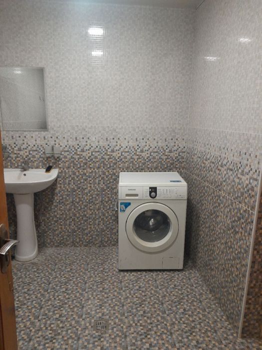 Kvartira-hovli arenda Yashnabod Dostlik metroga 5 daqiqalik masofa.