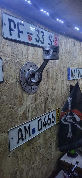 Вешалка держатель для шлема