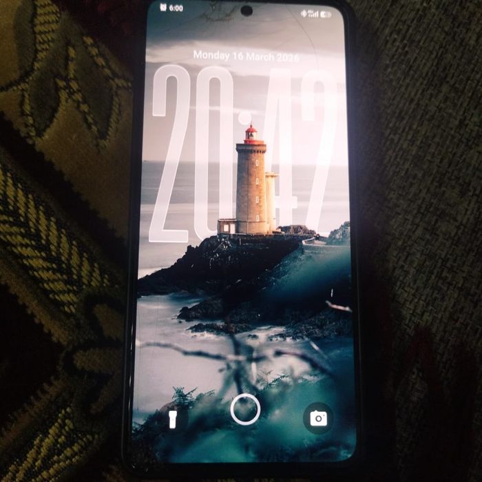 На обмене два телефона