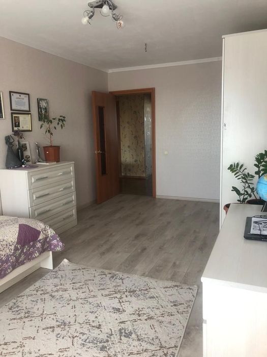 Продам 4 комнатную квартиру