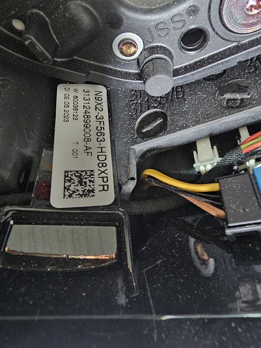 Volan incalzit Range Rover Sport L461 dupa 2022 cod N9X2-3F563-HD8XPR