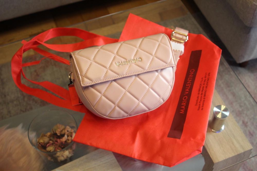 Geanta valentino noua cu eticheta