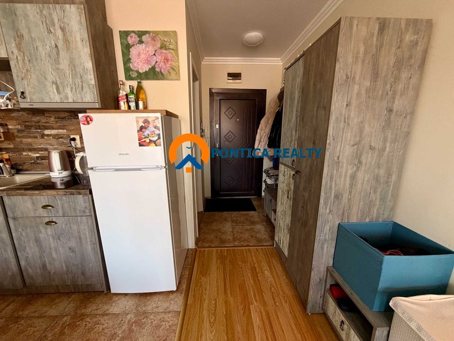 Просторно студио в красив комплекс в Несебър