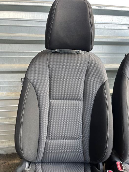 Салон за HYUNDAI I30 обикновен плат гръмнала лява седалка ном 998