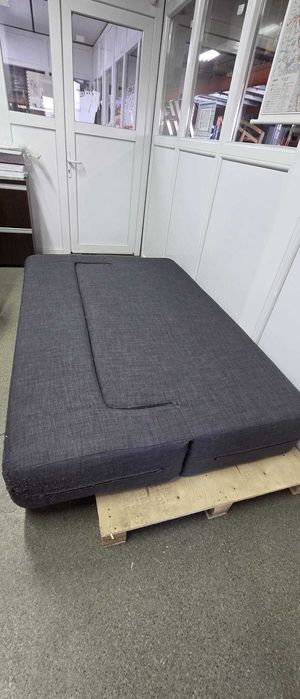Vând canapea extensibila, burete, 3 locuri