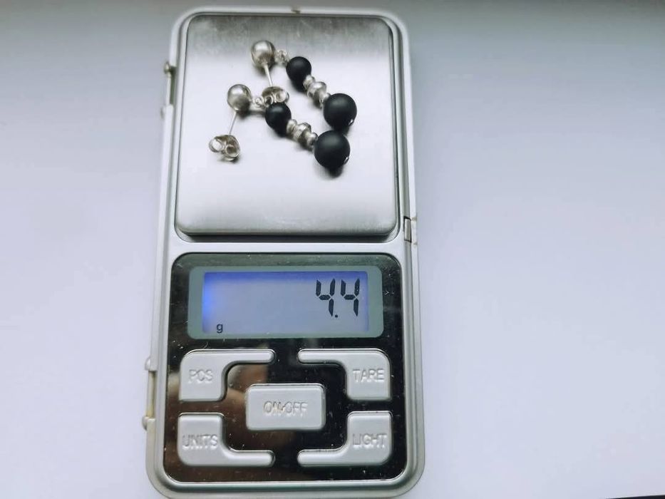 Vechi cercei din argint de 925 cu elemente din argint si doua pietre onix negru