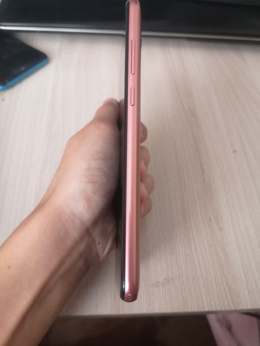 Продаю Samsung A04e