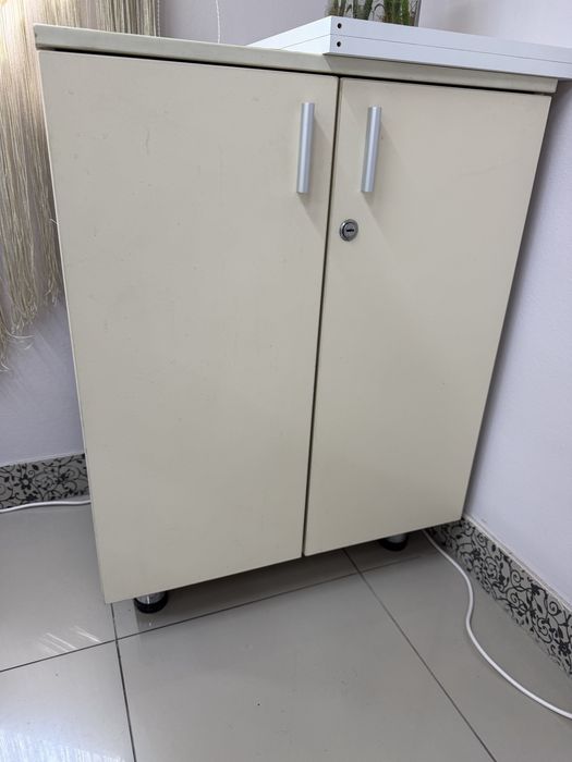 Продам тумбу б.у.