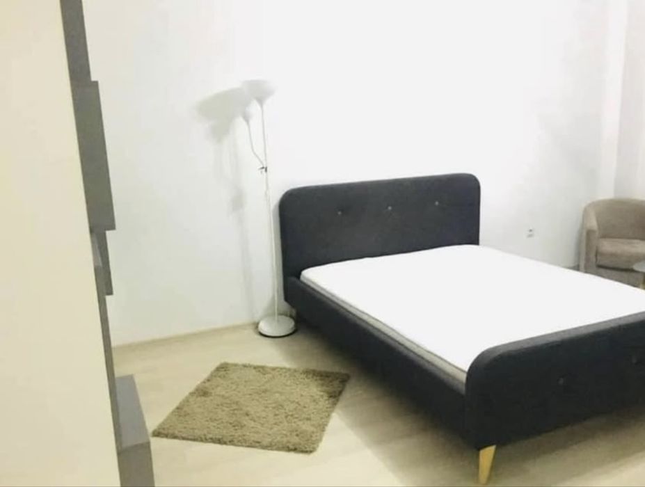 Inchiriez apartament mobilat