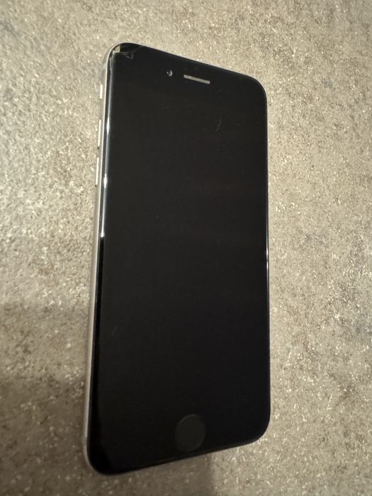 iPhone 6 (128GB памет)
