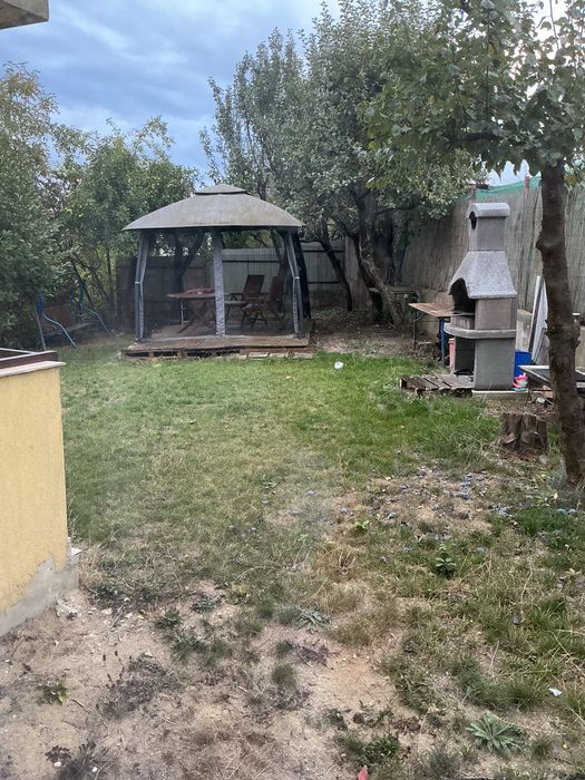 Foisor metalic pentru gradina