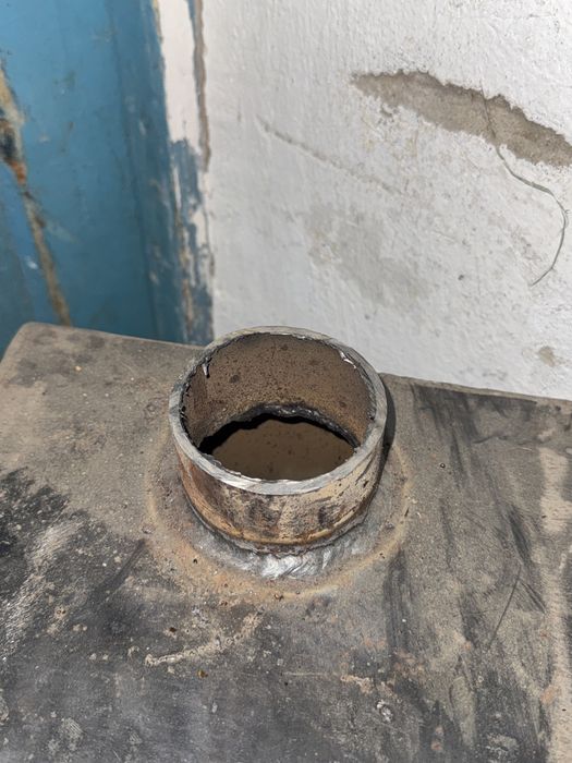 Дровенная печь ручной сборки