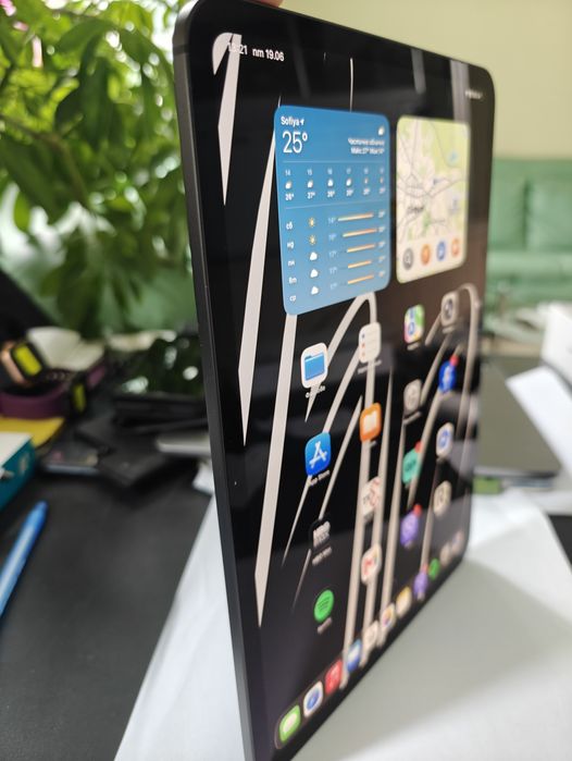 Продава iPad Pro 11" M4 / 256GB