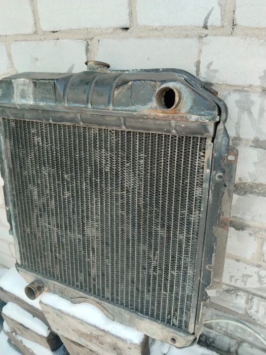 Продам радиатр срочно