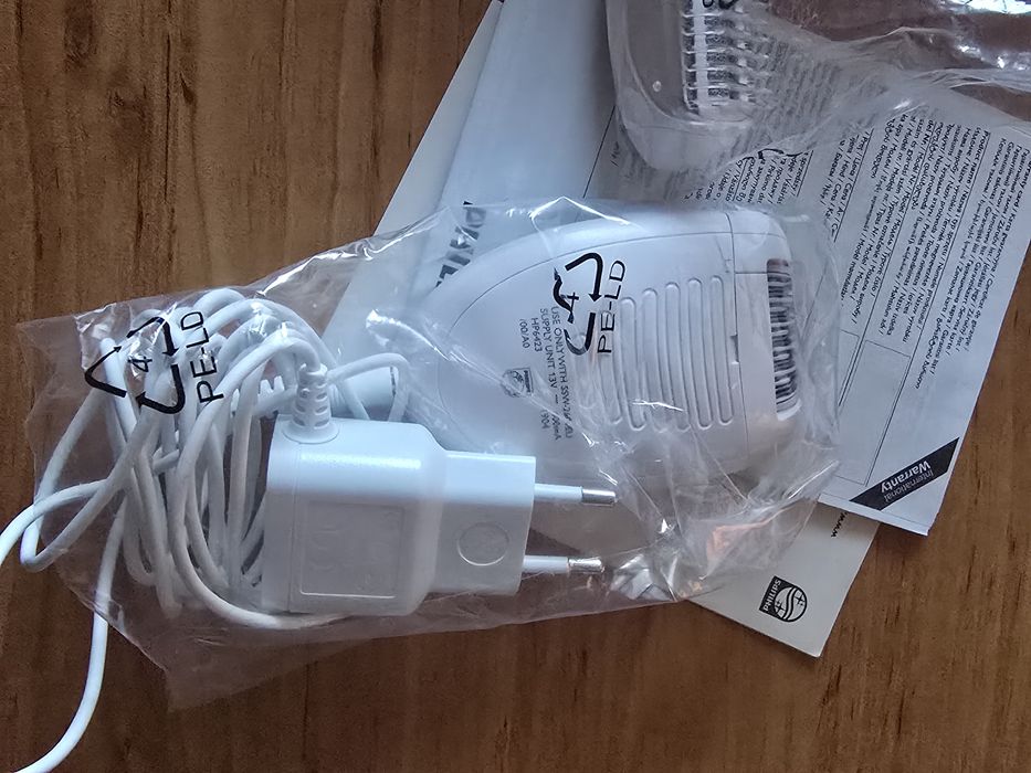 Епилатор Philips Satinelle HP6423/00, 21 Диска, 2 Скорости, Бръснеща г
