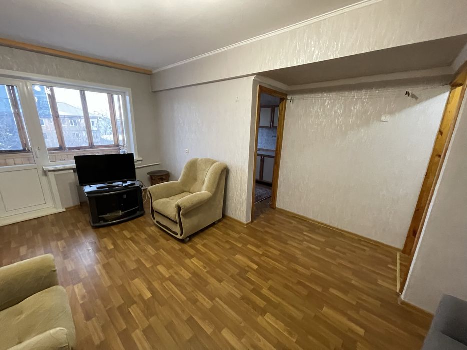 Продам 2шку на Мызы 25