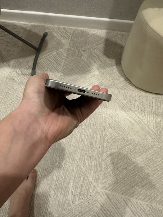 Iphone 16pro max white