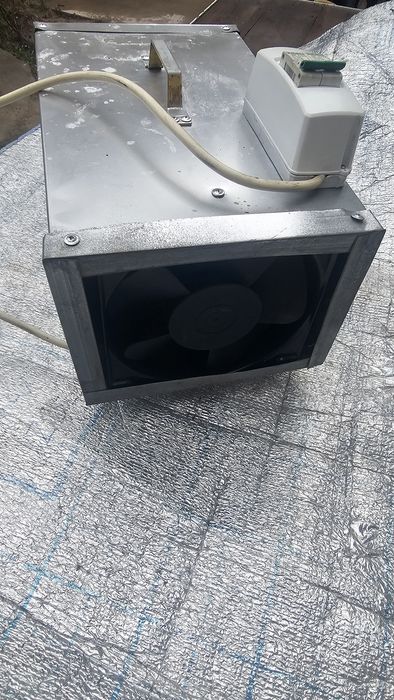 Обогреватели 5KW , еще 1,7 KW для помещения и цехов