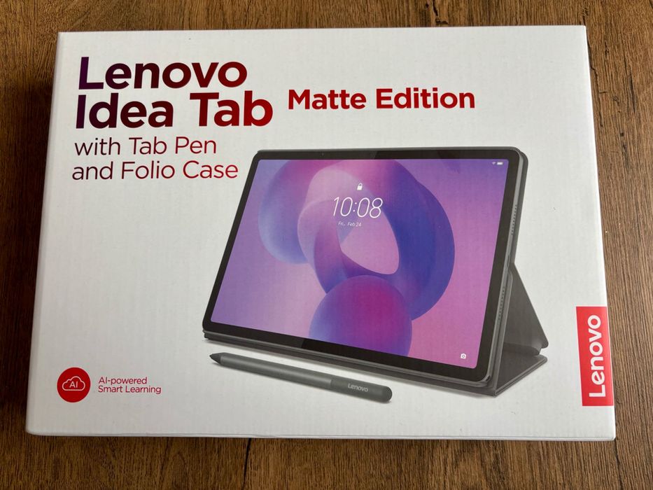 Таблет LENOVO в комплект с кейс и писалка