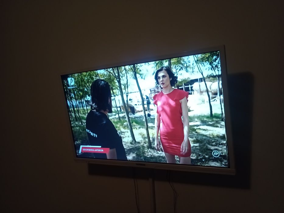 Cînd 4 tv LCD jvc telefunken lg diag 82 și 107