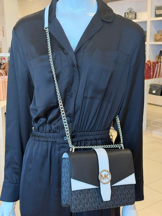 Genți Michael Kors originale pot fi ridicate personal din București, S