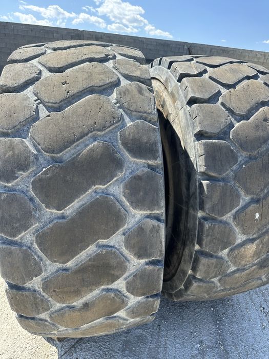 Гуми за фадрома 26.5 - 25