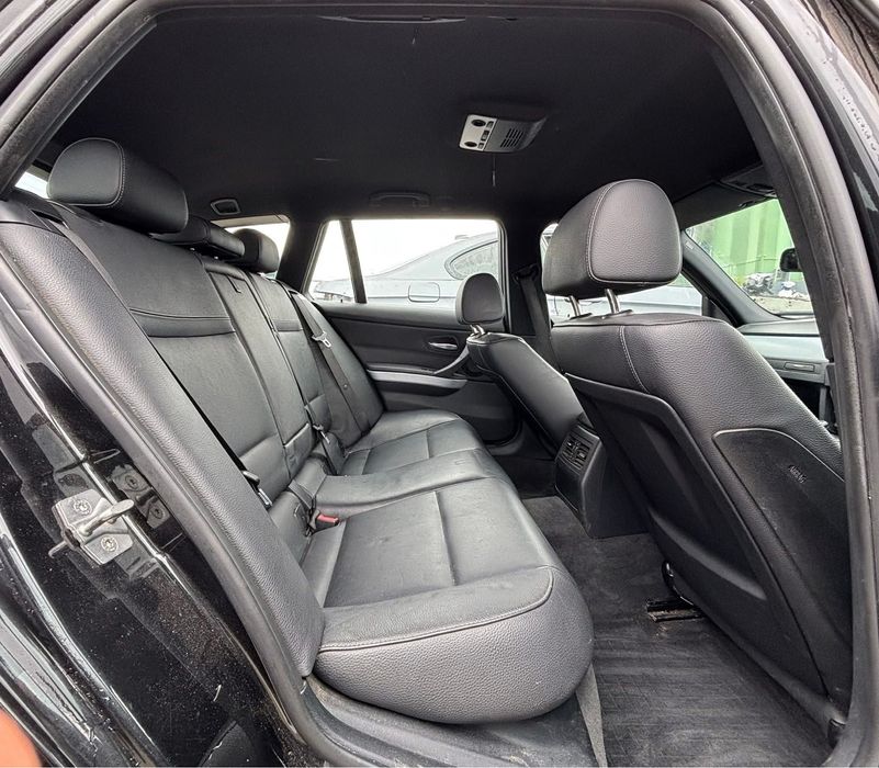 Dezmembrez BMW 320d M Pack E91 LCI an 2010,Recaro piele,stopuri Led