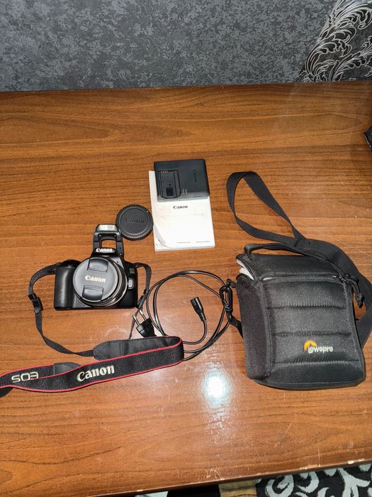 Фотоаппарат. Цифровая Canon Eos 250d