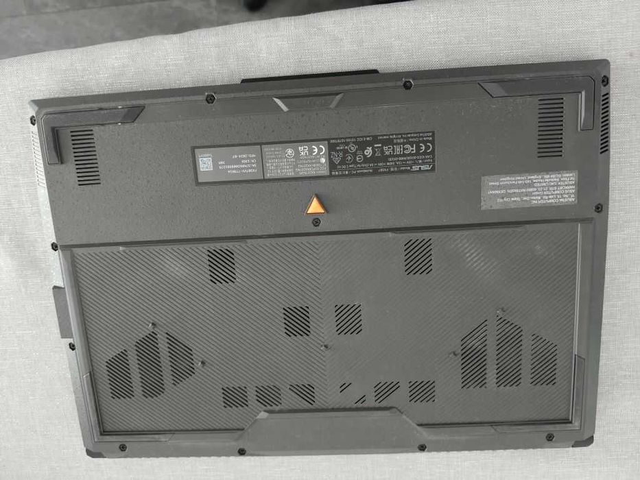 Laptop gaming ca nou ASUS TUF F15 cu i7 13620H 4.90GHz / 32GB RAM / RTX 4070 8GB / SSD 1TB