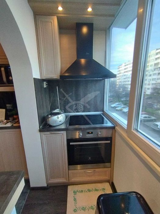 Тристаен апартамент в Славейков 75204