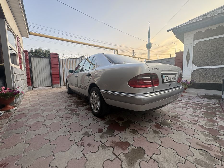 W210 2.3 AKPP  срочно