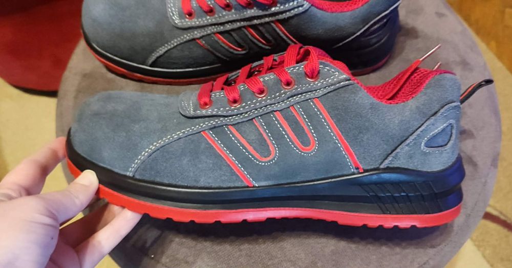 Работни обувки с бомбе