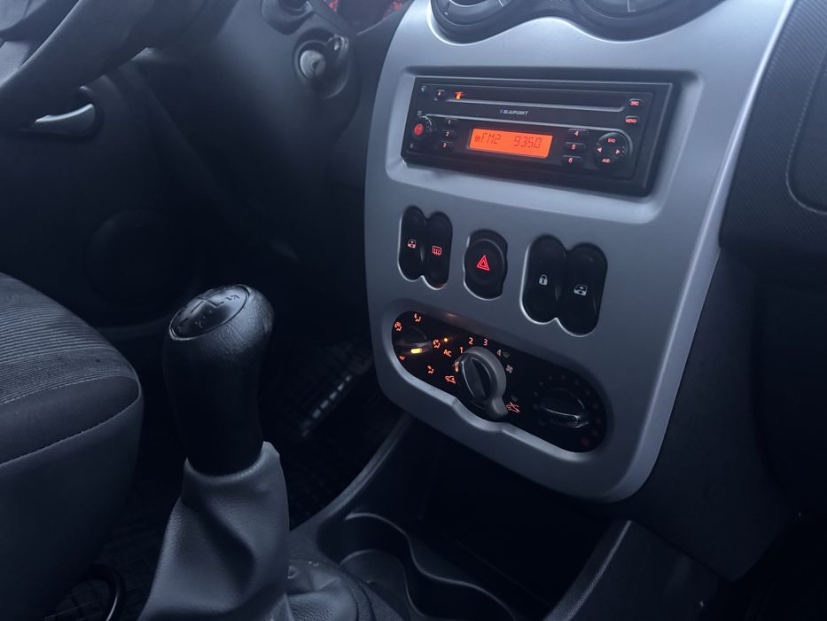 Dacia Sandero 1.5 Diesel *2010* Clima / Proiectoare / Import